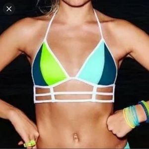 Color block bikini top